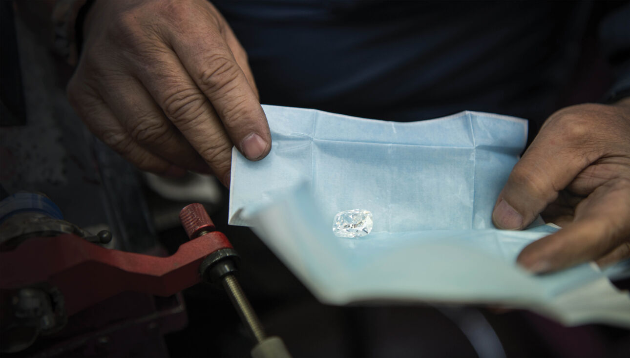 ATELIER DIAMOND 85 A7444 a